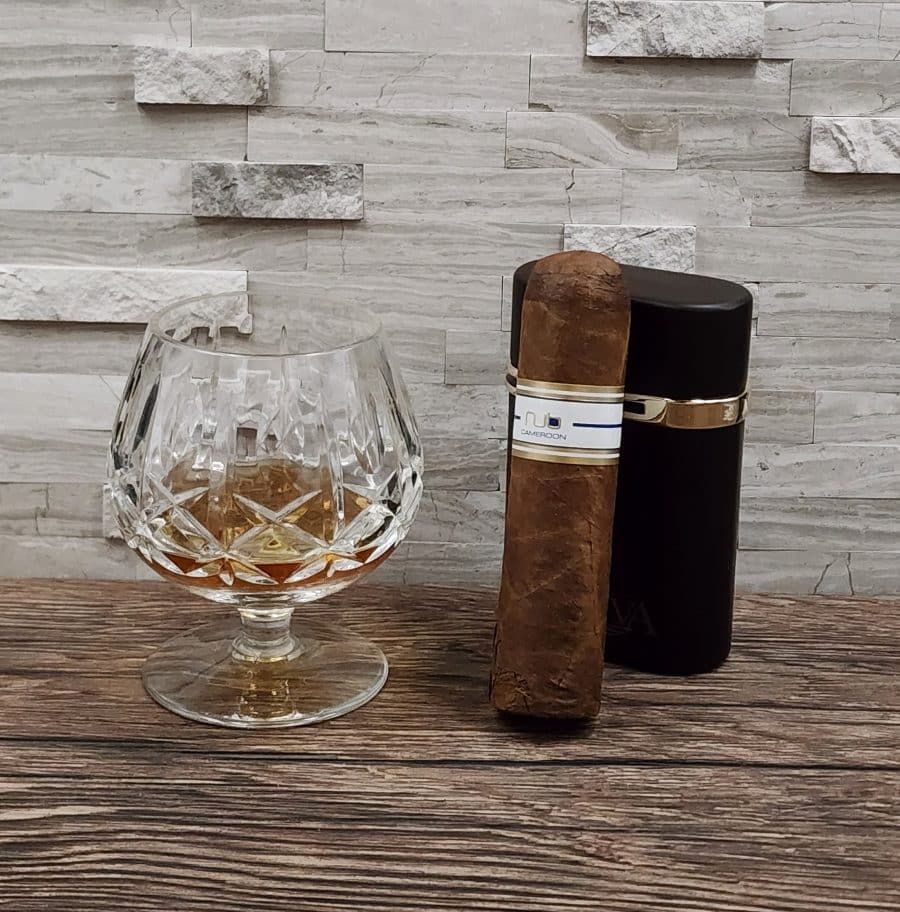 Oliva Nub Cameroon
